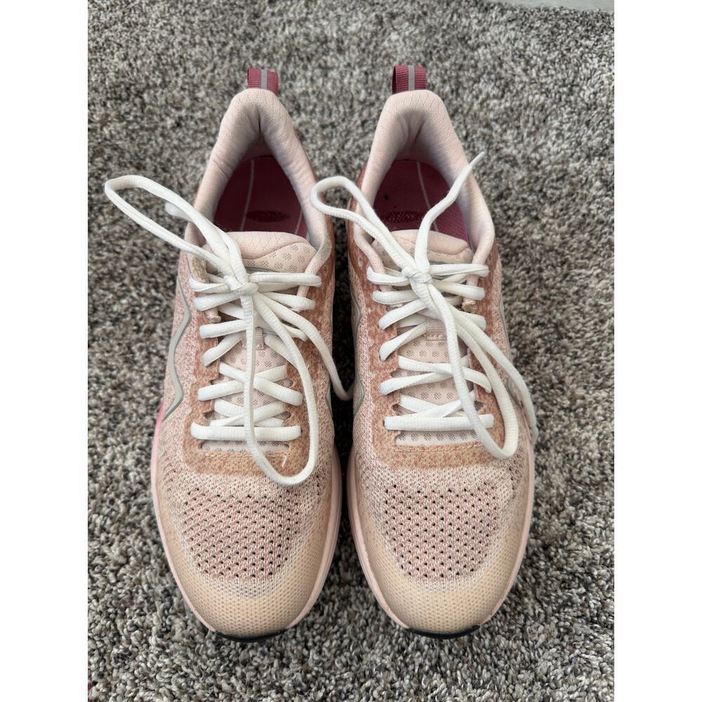 Huracan 3, 3000 running shoe women's size 7.5 - Picture 3 of 8